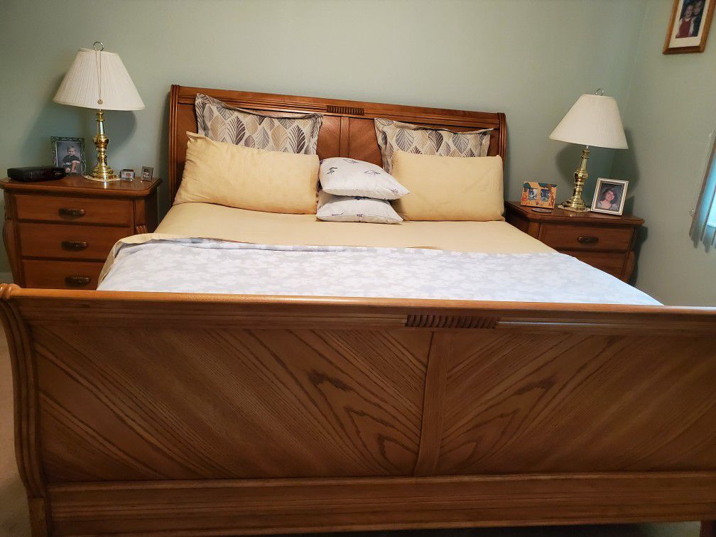 Solid wood 6 piece bedroom, king size,CASH only