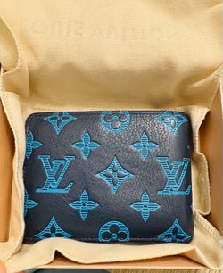 Louis Vuitton mens wallet