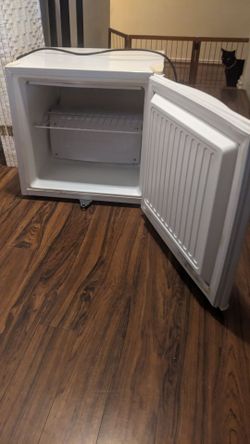 Summit mini fridge