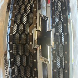 Front Grill Chevy Suburban 