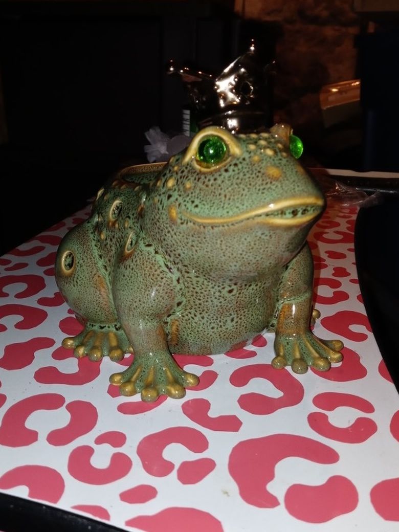 PartyLite Frog Prince Candle Holder