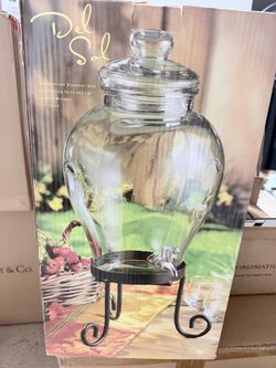 Glass drink dispenser