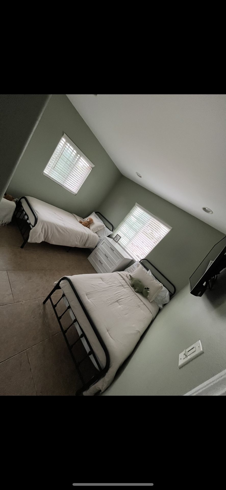 Twin Metal Bed Frames