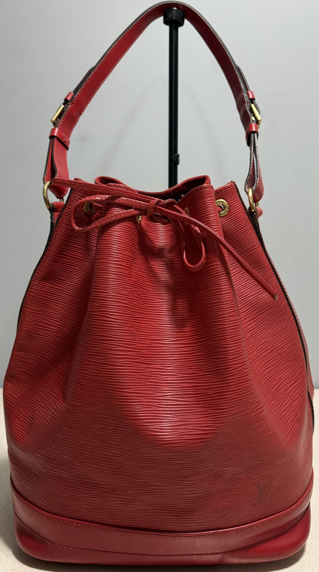 Louis Vuitton Noe GM Epi Leather