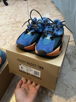 Yeezy 700 Size 8.5