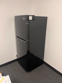 Medium sized refrigerator