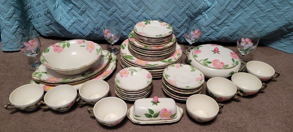 Franciscan Earthenware China Desert Rose Floral Set