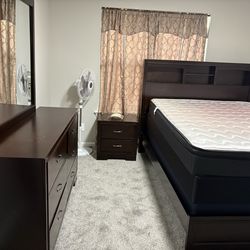Queen Size Bedroom Set (mattress not included)