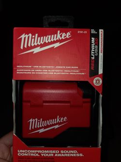 Milwaukee Bluetooth wireless headphones