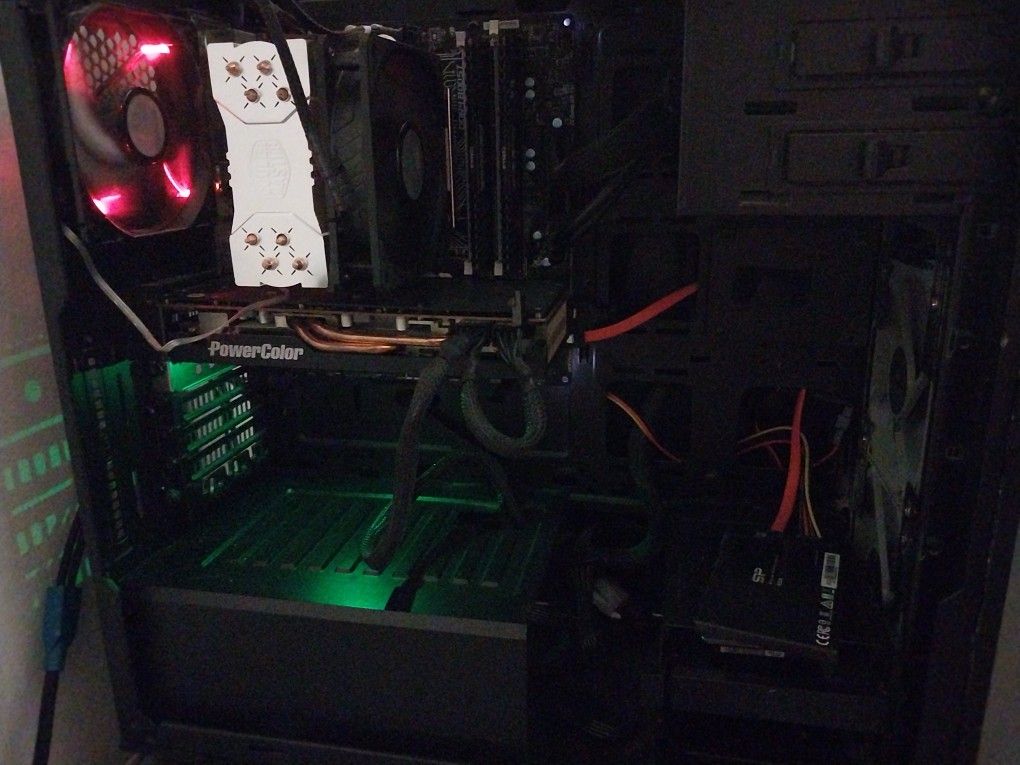 Gaming PC - i7-6700k, 5700 XT 8Gb, 32Gb DDR4 3200Mhz, Fortnite, Apex, etc.
