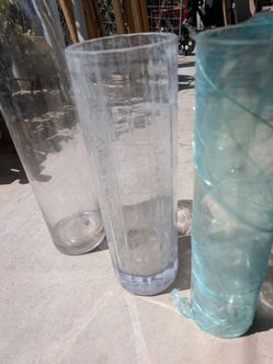 3 glass vases