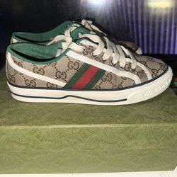 WOMEN'S GG GUCCI TENNIS 1977 SNEAKER