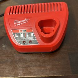 Milwaukee M12 Battery Charger