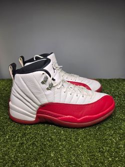Jordan 12 cherry size 10.5