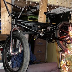 2 Bikes for 160$ (NEGOTIATE)