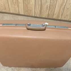 1970s Vintage Tan Samsonite Concord Hard Shell Suitcase 26x21x8