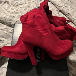 9 Red Heels 