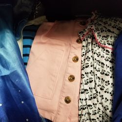 Kids clothes 3$ to 7$