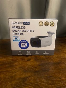 Swann EVO Outdoor Cam with Integrated Solar Panel