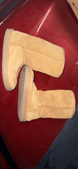 Kookaburra by Ugg Kids Size 4