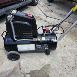 Husky
8 Gal. 150 PSI Portable Electric Oil-Free Horizontal Hotdog Air Compressor with Rubber Wheels and 1-Quick Coupler