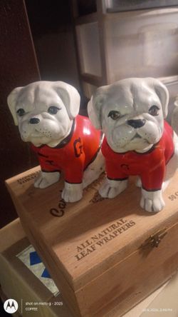 2 mini ceramic bulldogs
