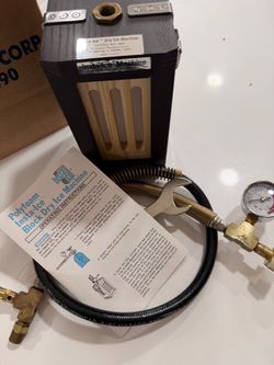 Polyfoam Packers Insta-Ice Dry Ice Machine 460 Lab w/ Hose Gauge Wrench Manual