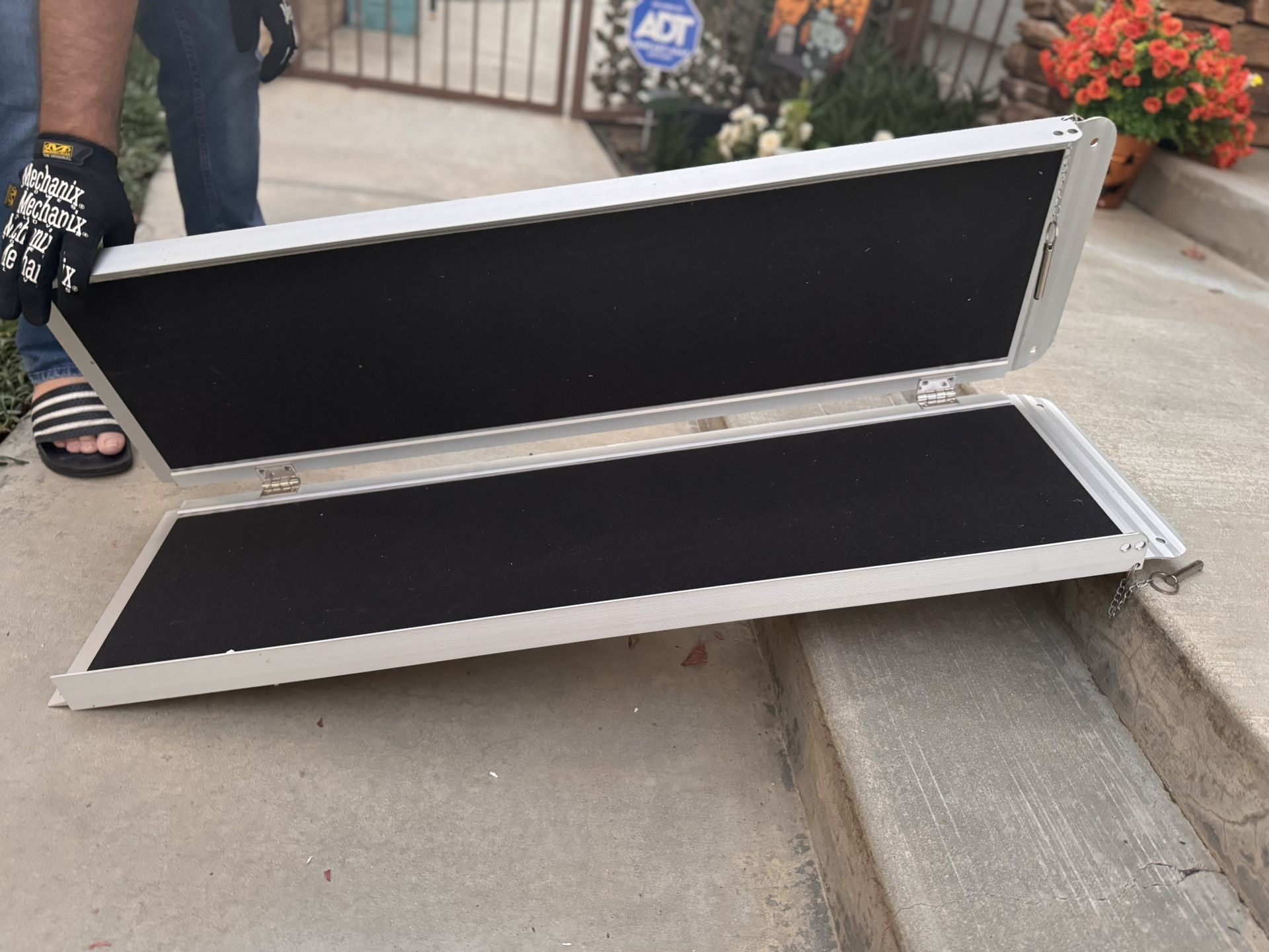 Work Truck, Painters, Gardeners, Heavy Equipment Roll On – Ramp 4‘ / 48“ Long