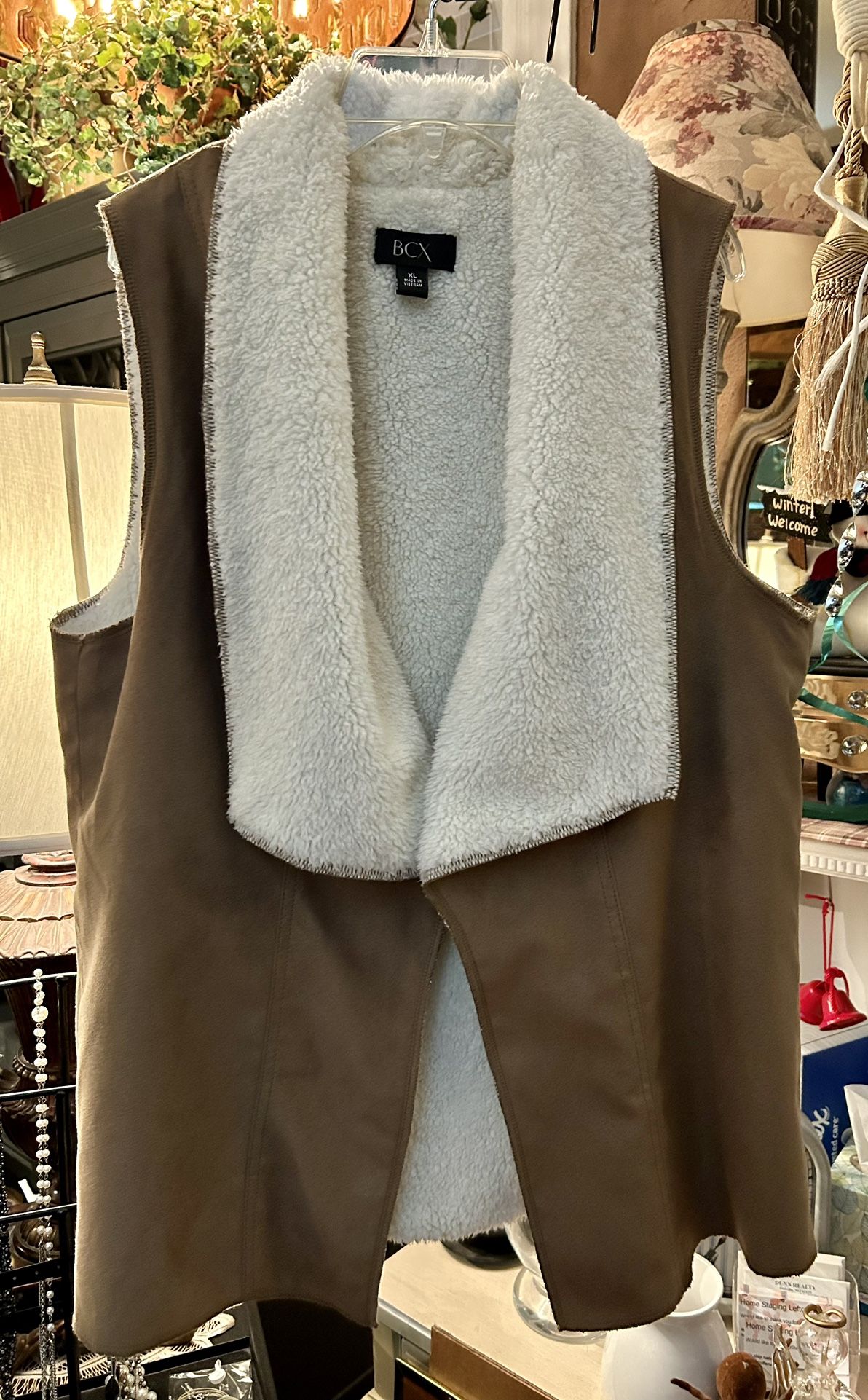 Ladies XL BCX Vest With Furry Lining