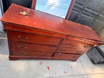 Dresser and drawer