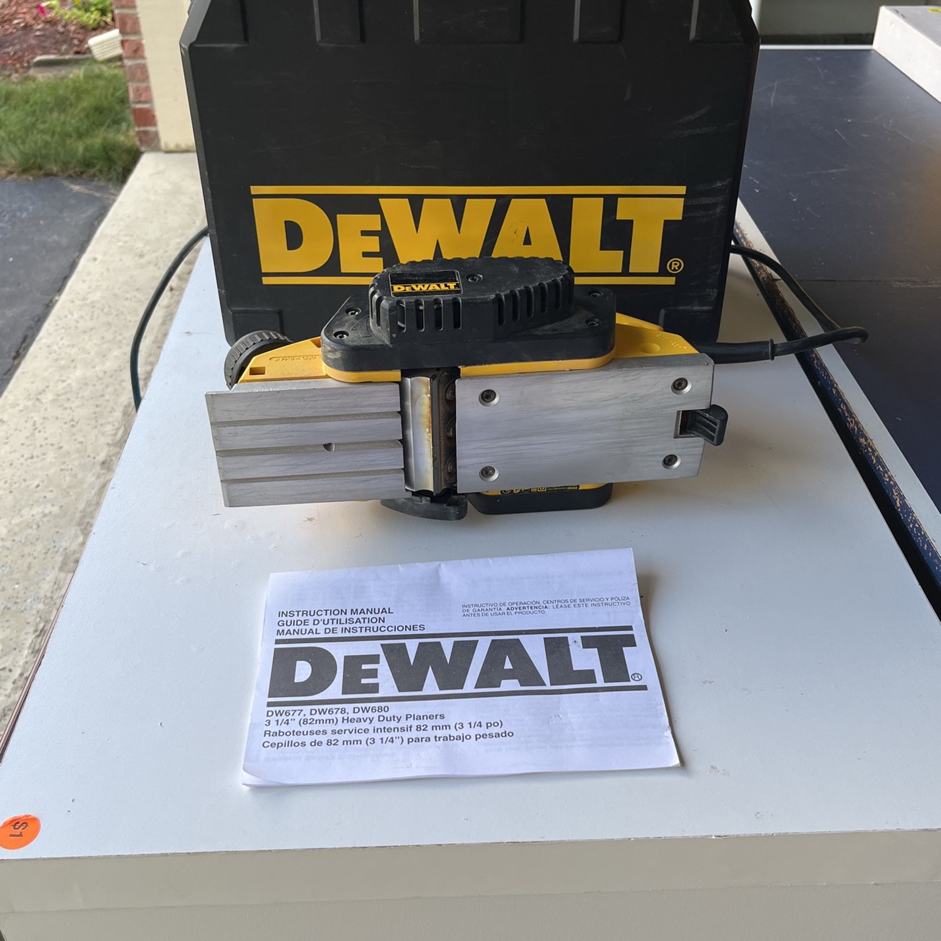 DEWALT Heavy Duty Planer - DW 680