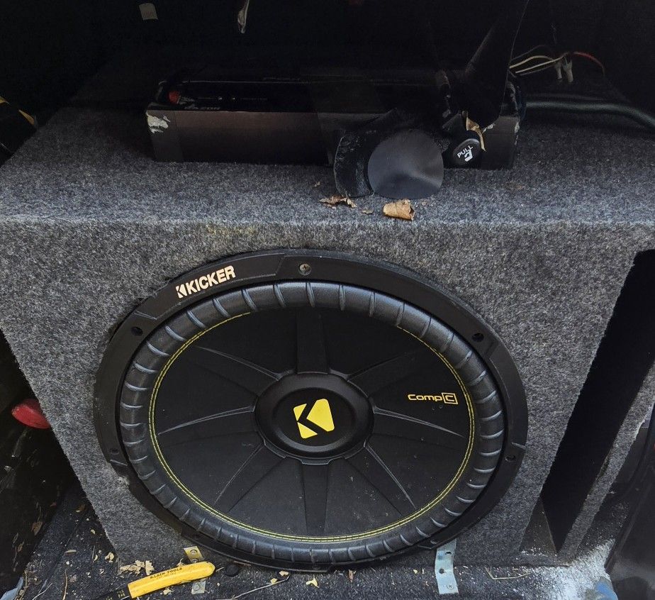 15 Inch Kicker Sub & Power Accustic Amp