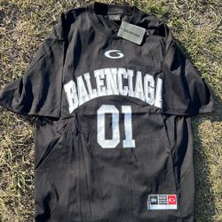 BALENCIAGA LUXURY CLOTHING