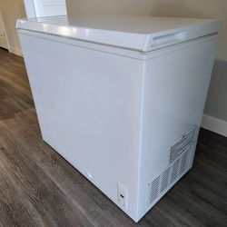 Idylis Chest freezer 7.1 cu ft