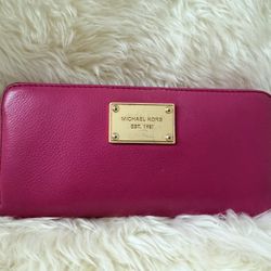 Michael Kors Pink Wallet