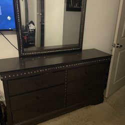 Bling  Dresser with Mirror 