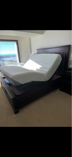 5 Piece Solid Wood Cal King Storage Bedroom Set + Tempur-Pedic Adjustable Bed