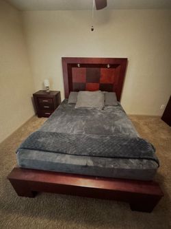 Bedroom set for sale.