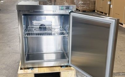 NSF Undercounter Refrigerator 27 ins KTR-27B1