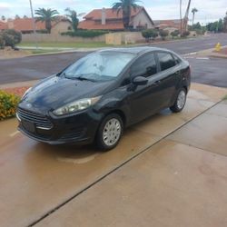 2015 Ford Fiesta 
