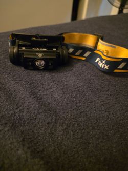 Fenix lighting head lamp model hl60r