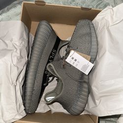 Yeezy 350 V2