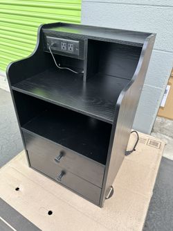 LIKIMIO Mesita de noche negra estación de carga LED