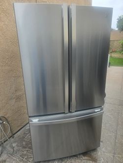 Kenmore Refrigerator W36 H69 D31 