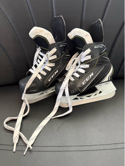 Kids ice skates 9Y