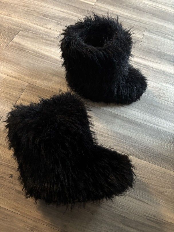 Fashion Furry Boots