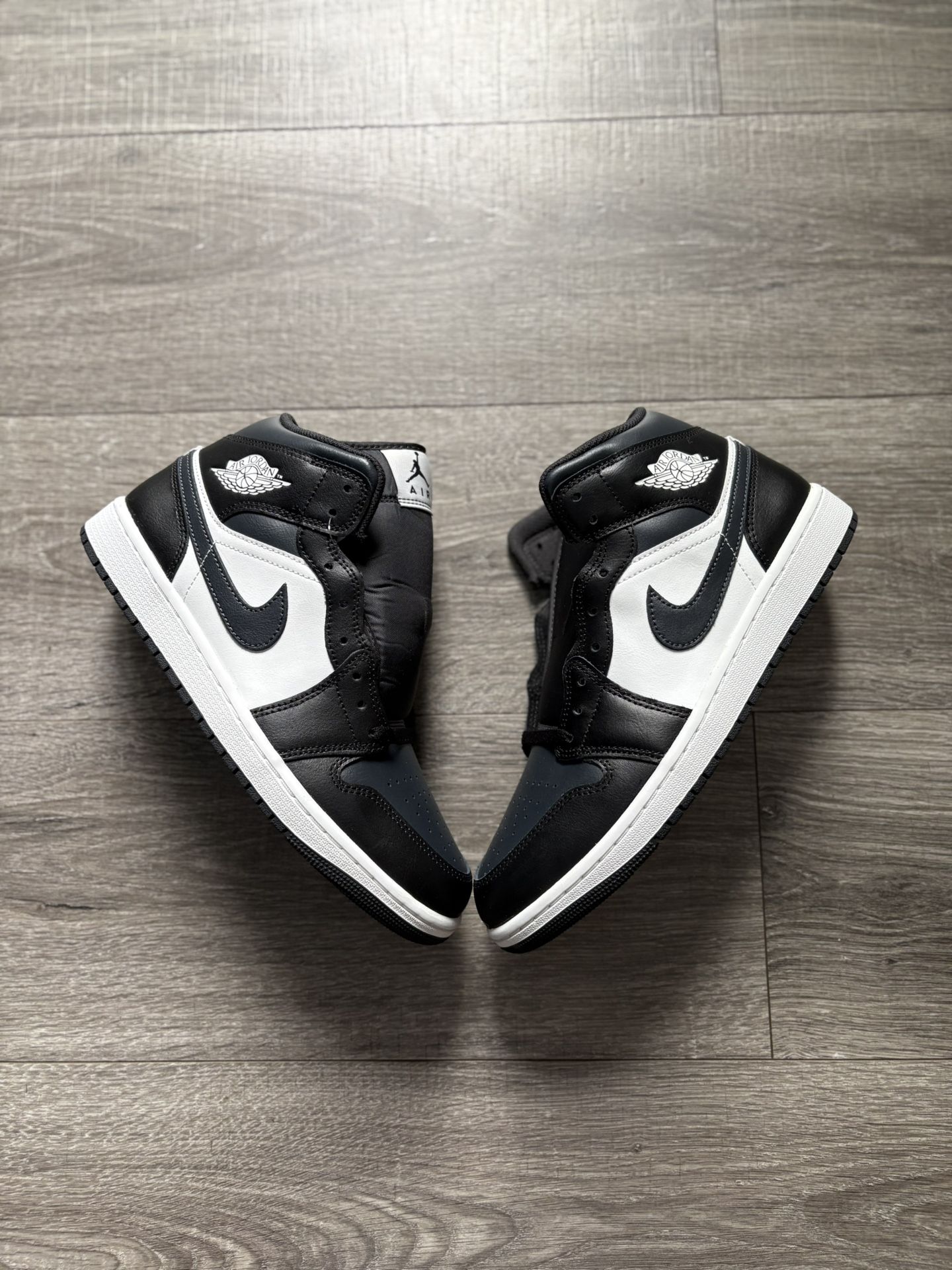 Jordan 1 Mid Off Noir Brand New Size 10 $100