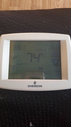 Programmable Thermostat touchscreen
