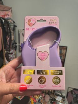 Paris Hilton purple retractable leash