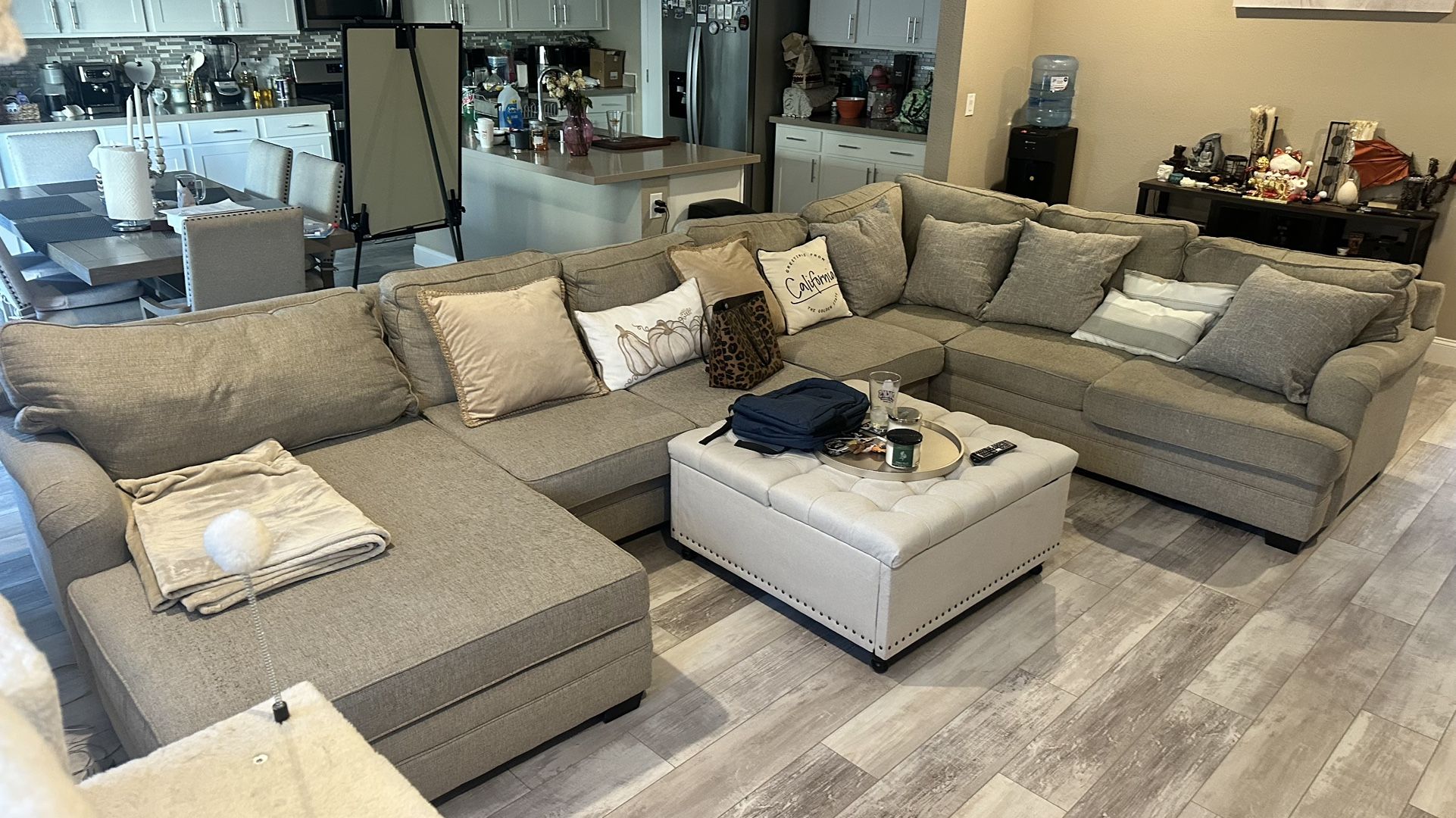 Sectional Sofa